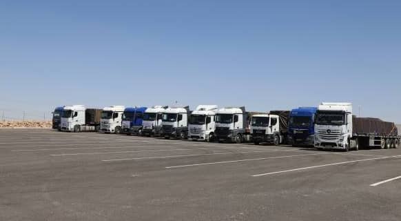 Jordan sends 14 humanitarian aid trucks to Lebanon
