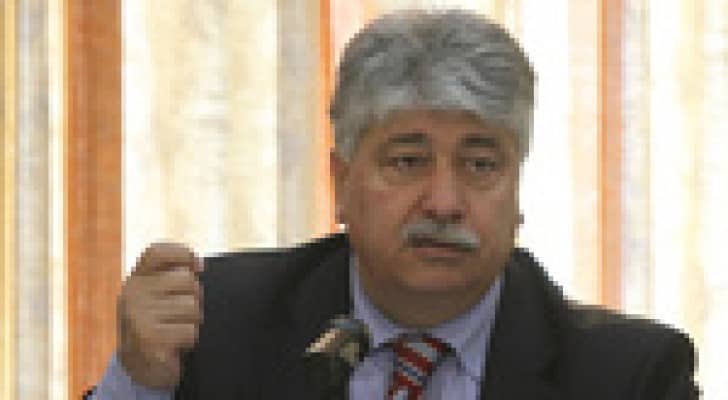 وزير العمل الفلسطيني: تمكنا من إدخال المساعدات للمحاصرين في مخيم اليرموك بسورية