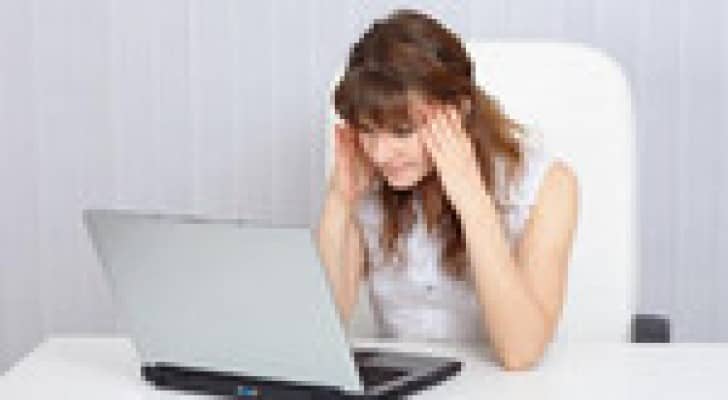 "فيسبوك" يسبب الاكتئاب وقلة الثقة بالنفس للفتيات