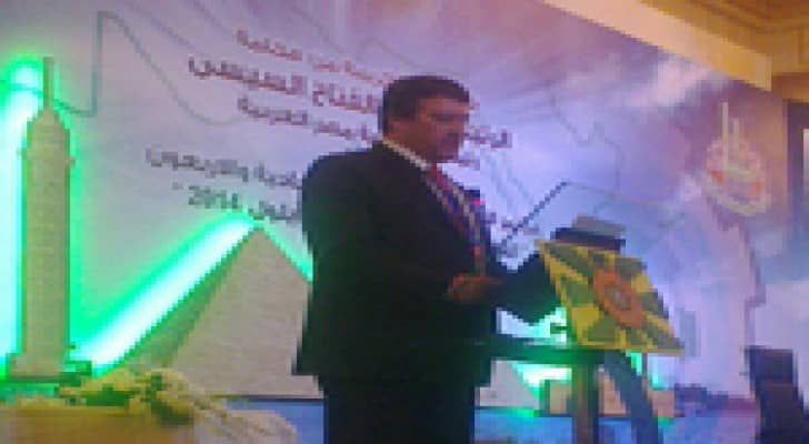 القطامين "يقف على الأطلال" في مؤتمر العمل العربي بالقاهرة