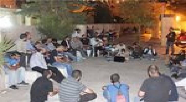 المئات يعتكفون بالمسجد الأقصى لحمايته من المستوطنين