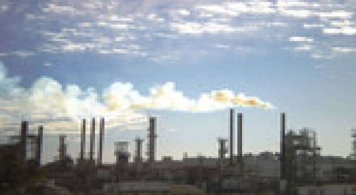 الفايز: توزيع 8 آلاف طن من المشتقات النفطية و156.6 ألف اسطوانة