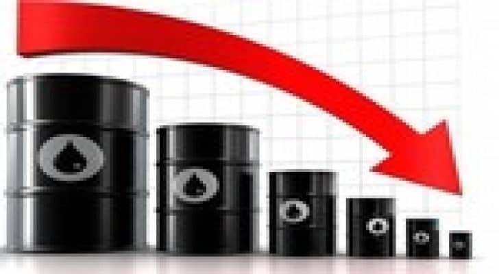 إنخفاض أسعار برنت إلى ما دون 76 دولارا للبرميل لأول مرة منذ اربعة أعوام