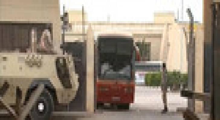 السلطات المصرية تفتح  معبر رفح  باتجاه واحد ليومين فقط