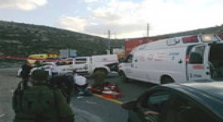 إصابة مستوطن بجراح خطرة دهسا جنوب نابلس