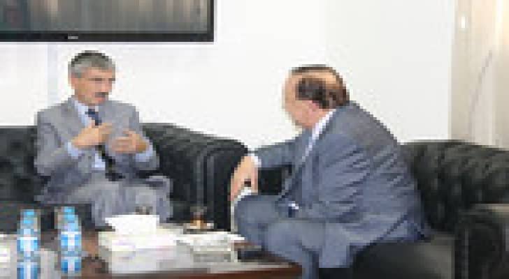 السفير البريطاني يزور مستقلة الانتخاب