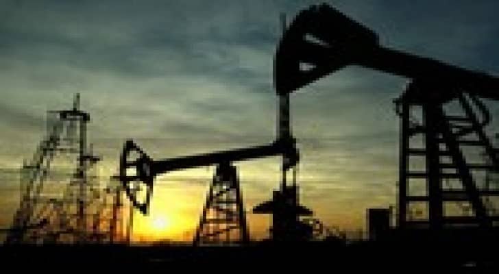 القانونية والاقتصاد والاستثمار (المشتركة) تناقش اتفاقيات للتنقيب عن النفط الغتها الحكومة