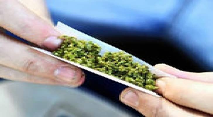 المخدرات تدمر رئتي شاب في العشرين