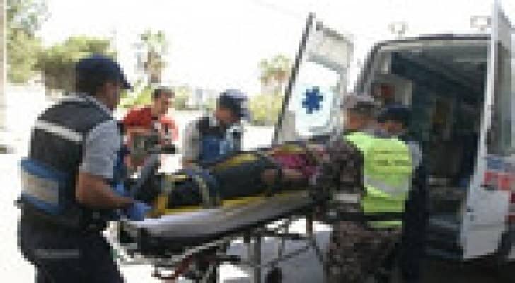 (4) إصابات اثر حادث تصادم غرب عمان