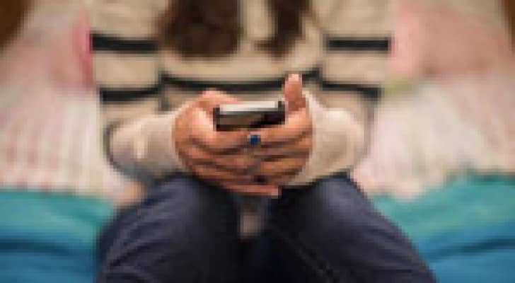 سيدة تحتال على 65 رجلا  بأكثر من مليون دينار