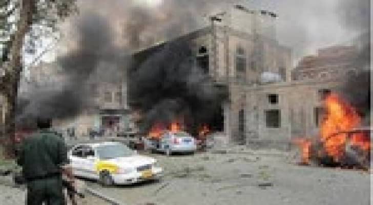 اليمن: مقتل واصابة 40 شخصا بانفجارين