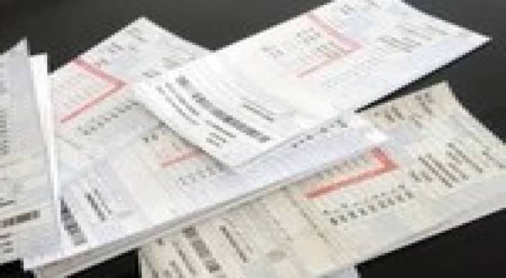 صناعيون يطالبون الحكومة بعدم رفع اسعار الكهرباء