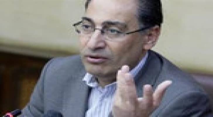 وزير التخطيط: مصير المنحة القطرية مرتبط بقرارات سياسية