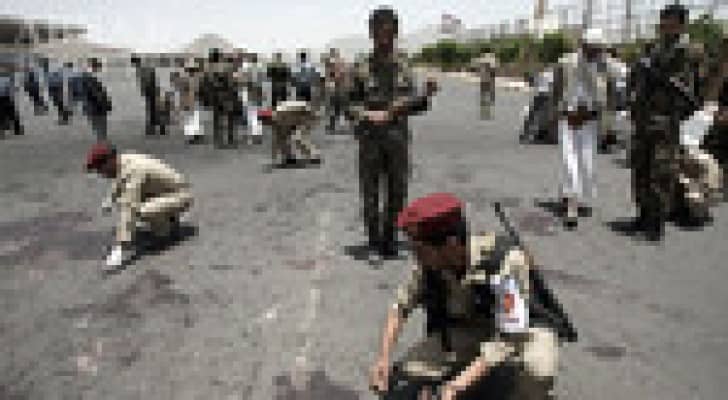 مقتل جندي يمني وإصابة آخر في انفجار عبوة ناسفة جنوبي البلاد