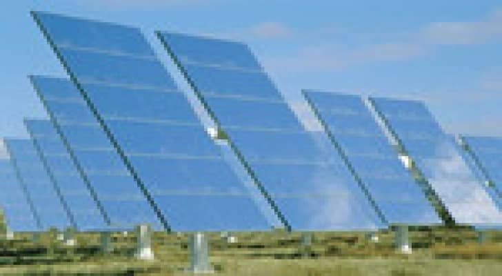 الحكـومة:مستـمرون بمـشروعــات الطاقـة البديلـة برغـم انخـفاض اسـعار النفط