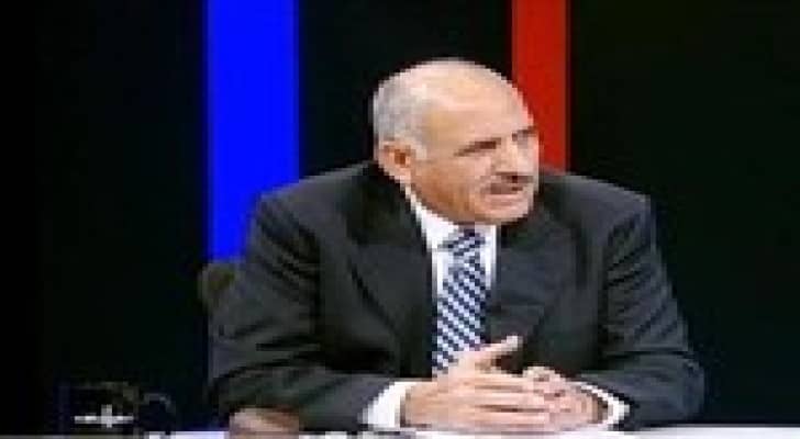 الذنيبات يتابع التوجيهي من غرفة عمليات الوزارة