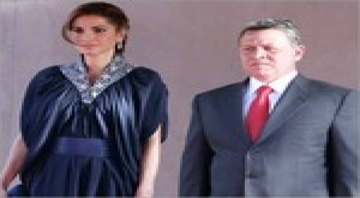 الملك والملكة يشاركان في مسيرة باريس