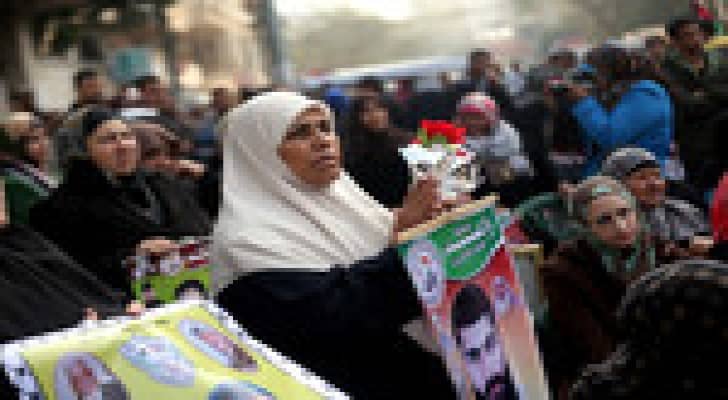 وقفة تضامنية لأهالي الأسرى في غزة تضامنا مع ذويهم