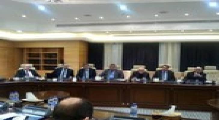 رئيس الوزراء يناقش مشروع توسعة مصفاة البترول ..صور