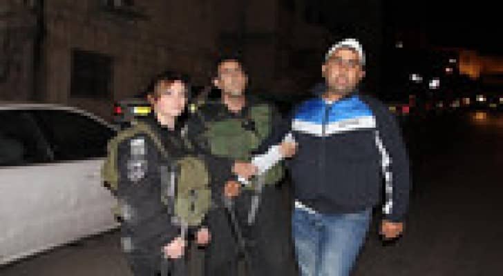 إبعاد 37 قاصرا وحبس منزلي على 253 آخرين بالقدس المحتلة