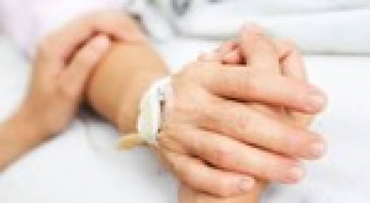 حديث الذكريات العائلية يساعد المصاب بالغيبوبة