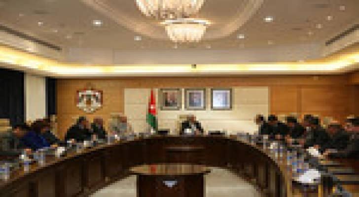 النسور: لا تغيير على وضع مادة علوم الارض في مقررات التربية