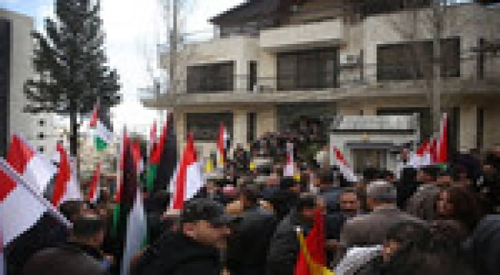 وقفة فلسطينية برام الله تضامنا مع المصريين