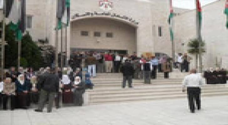 وزارة الأشغال تدعو لتوخي الحذر لمواجة المنخفض الجوي