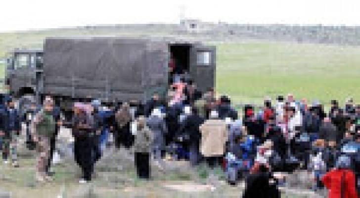 حرس الحدود يستقبل 92 لاجئا سوريا