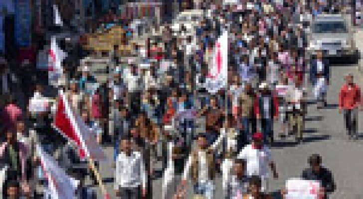 انتشار مكثف لمسلحي الحوثي لمنع تظاهرة رافضة لهم وسط صنعاء