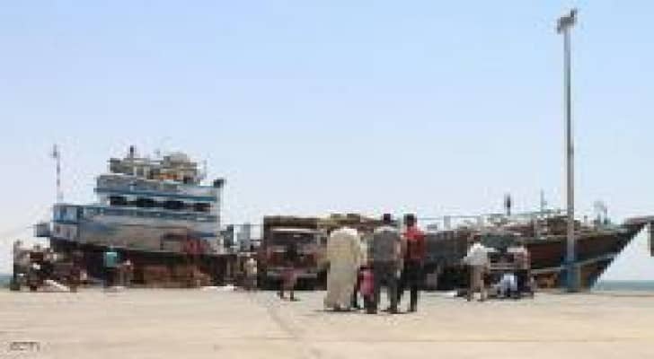 الحوثيون يمنعون باخرة إغاثة من دخول عدن