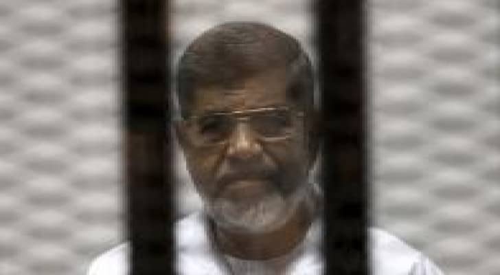 تأجيل النطق بالحكم على مرسي وآخرين في قضيتي "التخابر" و"اقتحام السجون" الى  6 حزيران