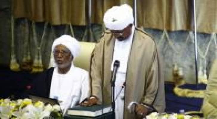 الرئيس السوداني يؤدي اليمين لولاية جديدة من خمس سنوات