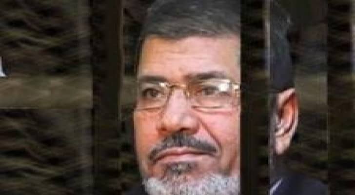 تأجيل محاكمة مرسي في قضية "التخابر مع قطر"