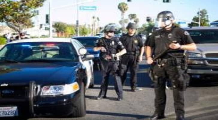 استطلاع: انخفاض ثقة الأميركيين في الشرطة في أدنى مستوياتها