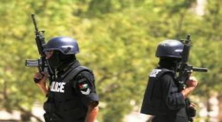 مداهمات أمنية تلقي القبض على مطلوبين