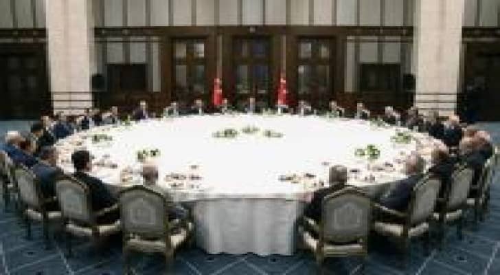 غضب أردوغان لانتقاد مائدته الرمضانية العملاقة