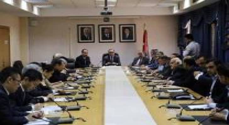 السياحة والآثار النيابية تلتقي عددا من السفراء