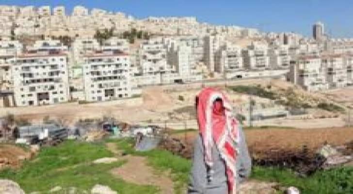 هآرتس: الكشف عن أكبر شبكات بيع الأراضي الفلسطينية بإسرائيل
