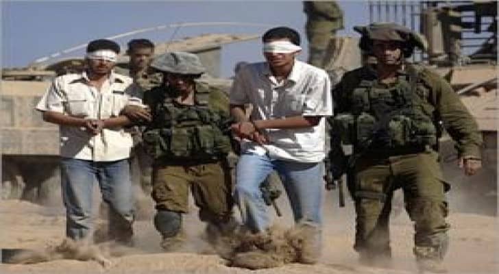 جيش الاحتلال تعتقل شابين فلسطينيين على حدود غزة