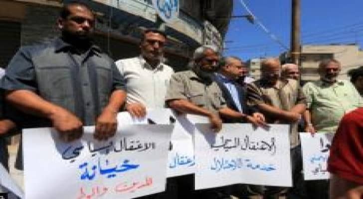 الضفة: تزايد المضربين عن الطعام واستمرار الاعتقالات