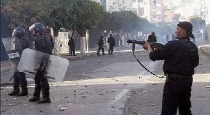 5500 تونسي يلتحقون بتنظيمات إرهابية والسلطات تمنع 15 ألفا
