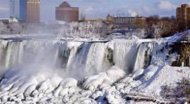 الأرض تنتظر عصرا جليديا مصغرا بعد 15 عاما
