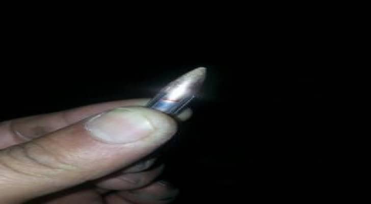 مادبا: رصاصة مجهولة تهدد عائلة داخل مركبة.. صور
