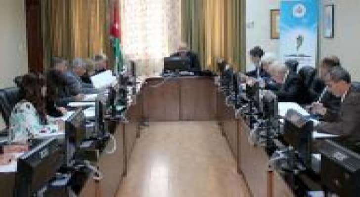 الدكتور الذنيبات يلتقي الفرق  الفنية للاعداد لمؤتمر التطوير التربوي