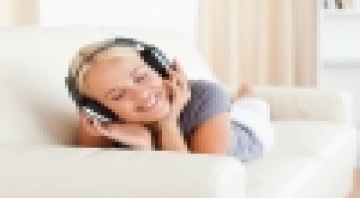 سماعات الأذن والرأس تزيد خطر صعوبة السمع