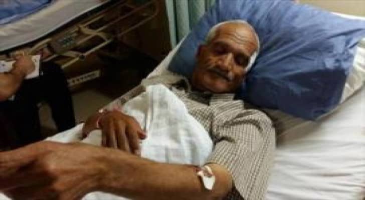 وزير الصحة يطمئن على صحة افراد اسرة تعرضت لسقوط قذيفة في الرمثا