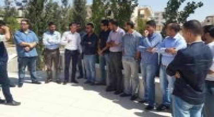 وقفة احتجاجية للاطباء مزاولي المهنة تندد بالتعيينات الاخيرة .. صور