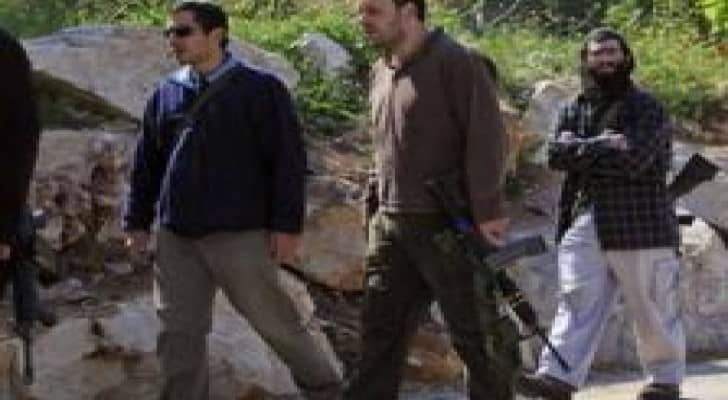 هلع يصيب الإسرائيليين ويتهافتون على شراء الأسلحة