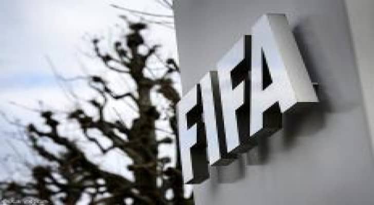 اجتماع طارئ لـ "الفيفا" .. وبلاتر يطعن على قرار إيقافه